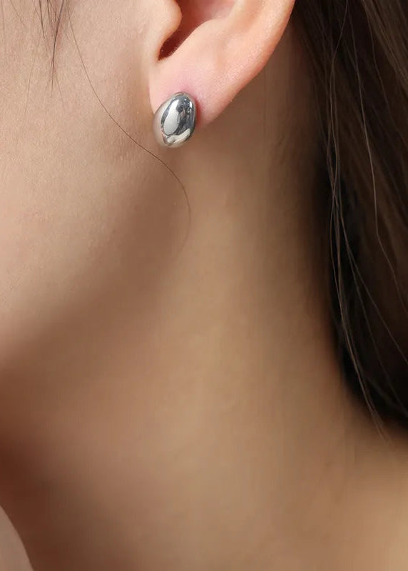 Shelby Teardrop Studs