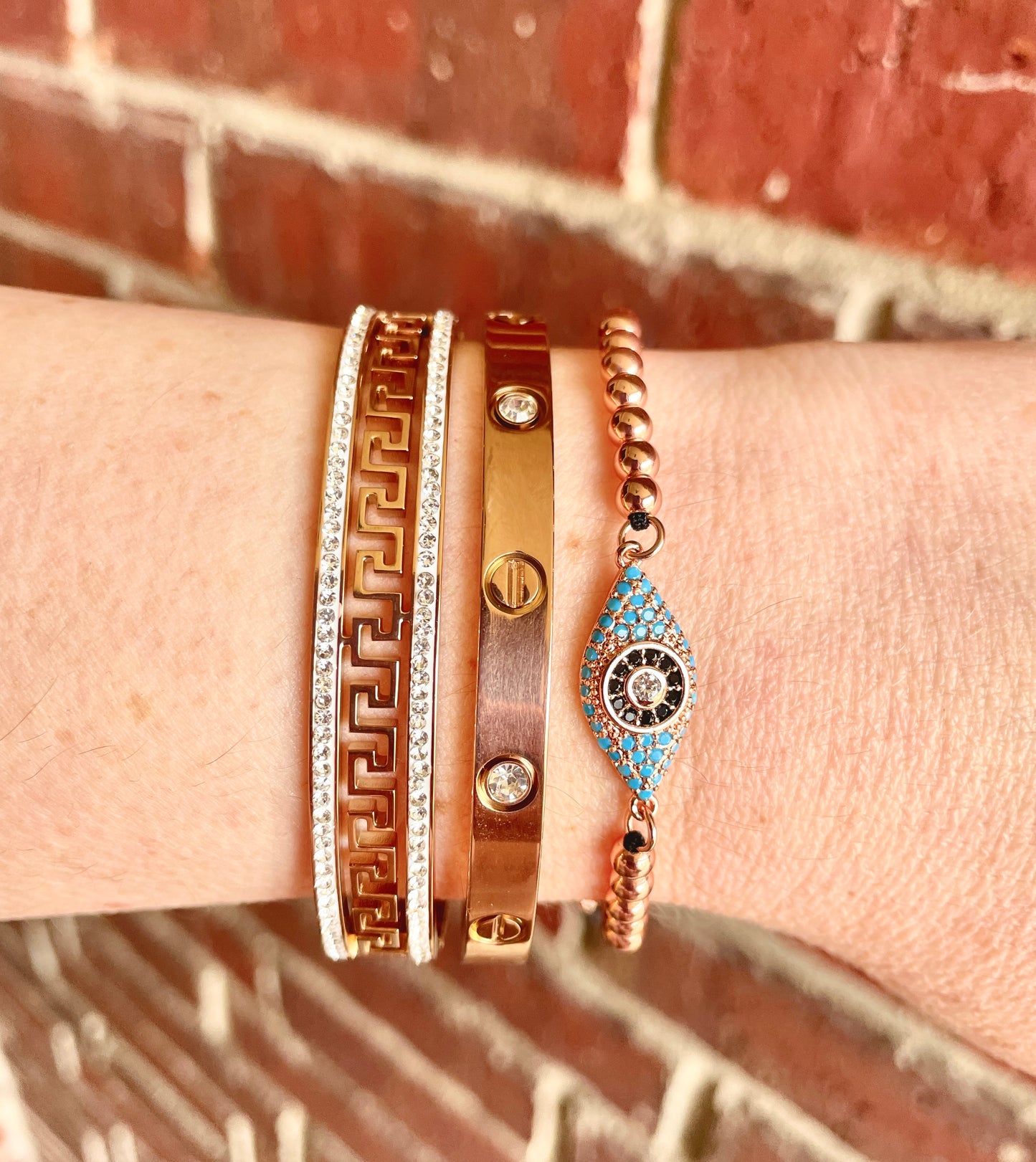 Isabella Notched Bangle