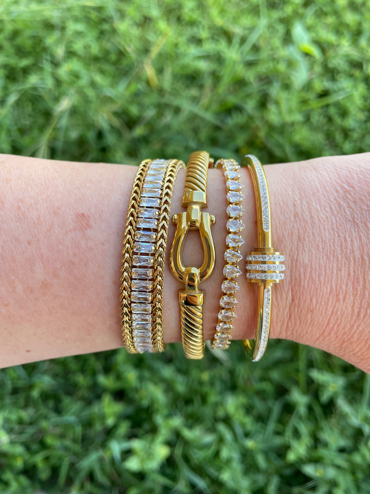 Farrah Bangle