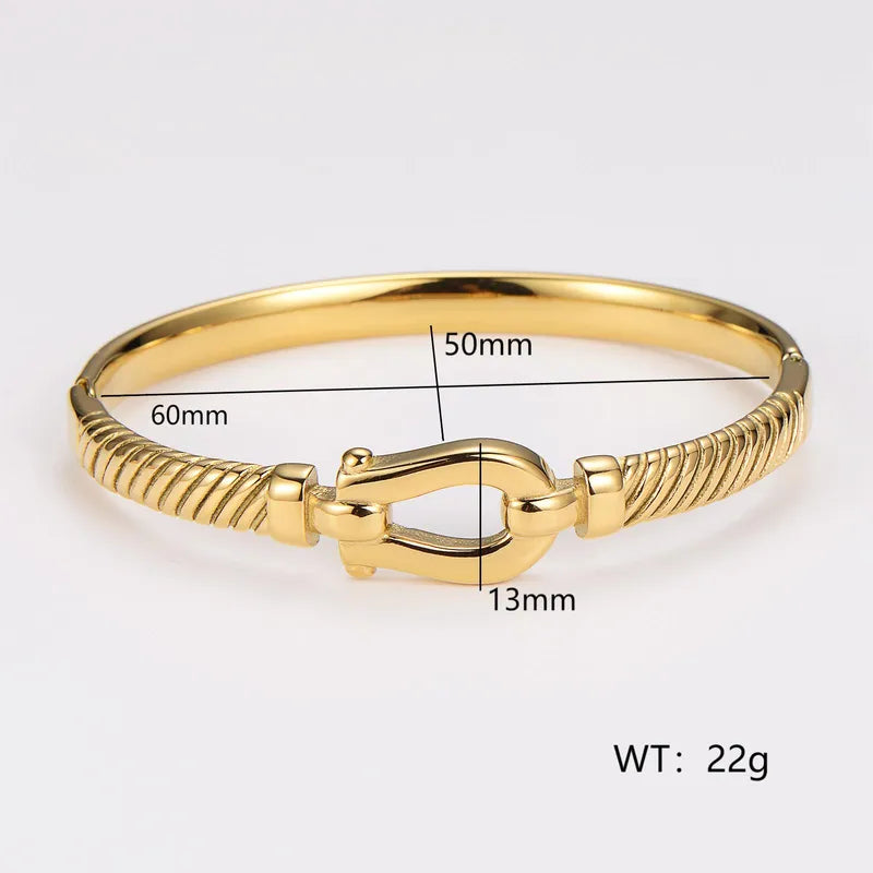 Farrah Bangle