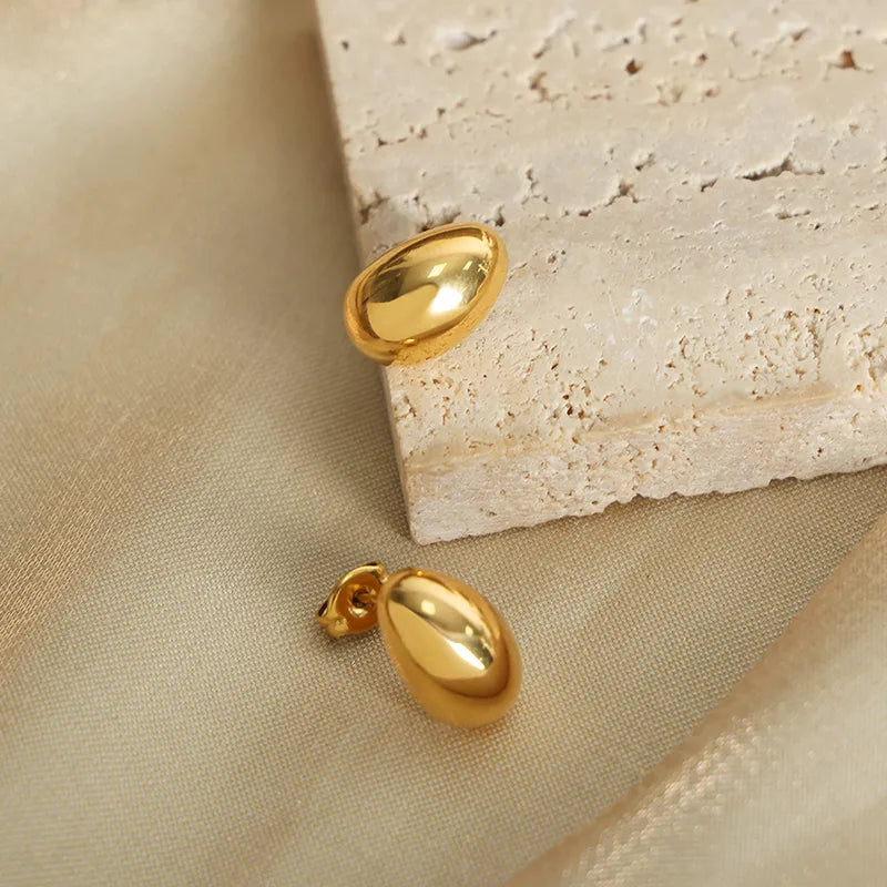 Shelby Teardrop Studs