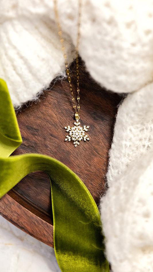 Snowflake Spinner Necklace