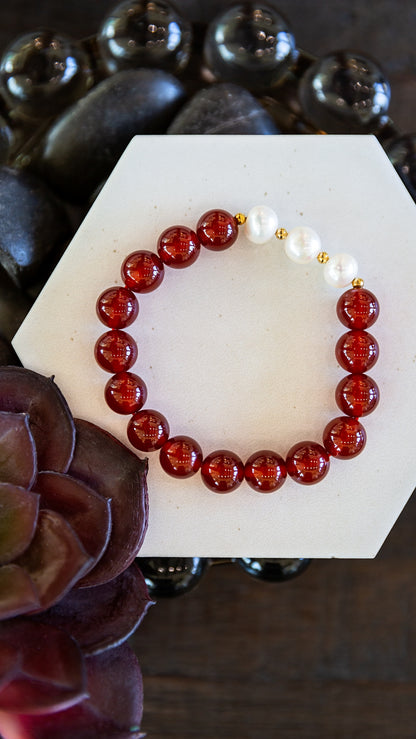 VEITA Jewelry Crimson Bracelet featuring polished red carnelian gemstones and freshwater pearls