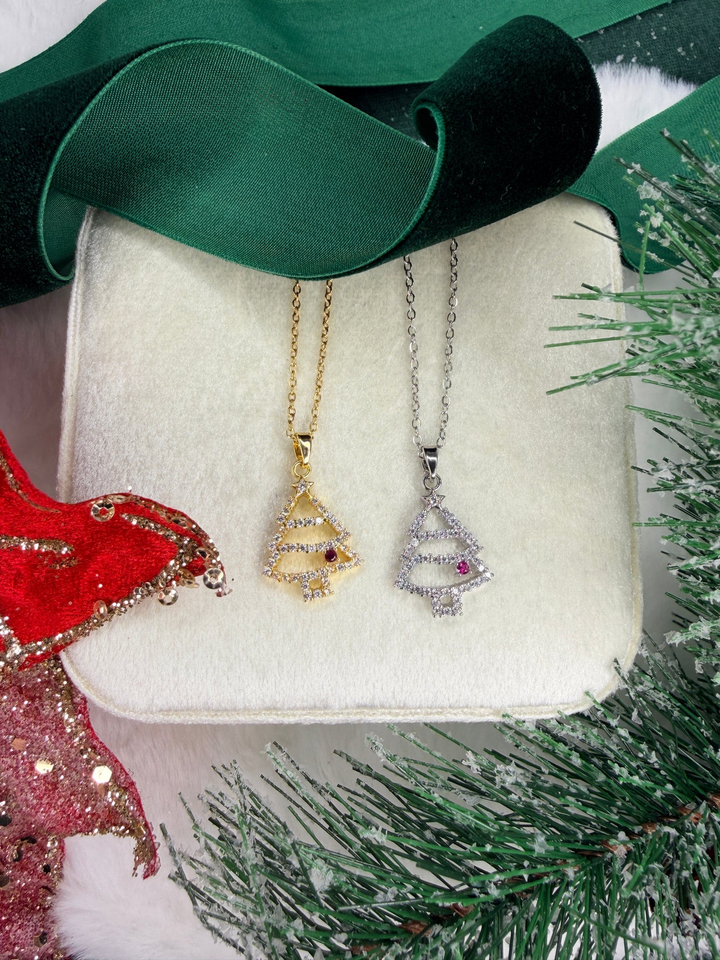 O' Christmas Tree Necklace