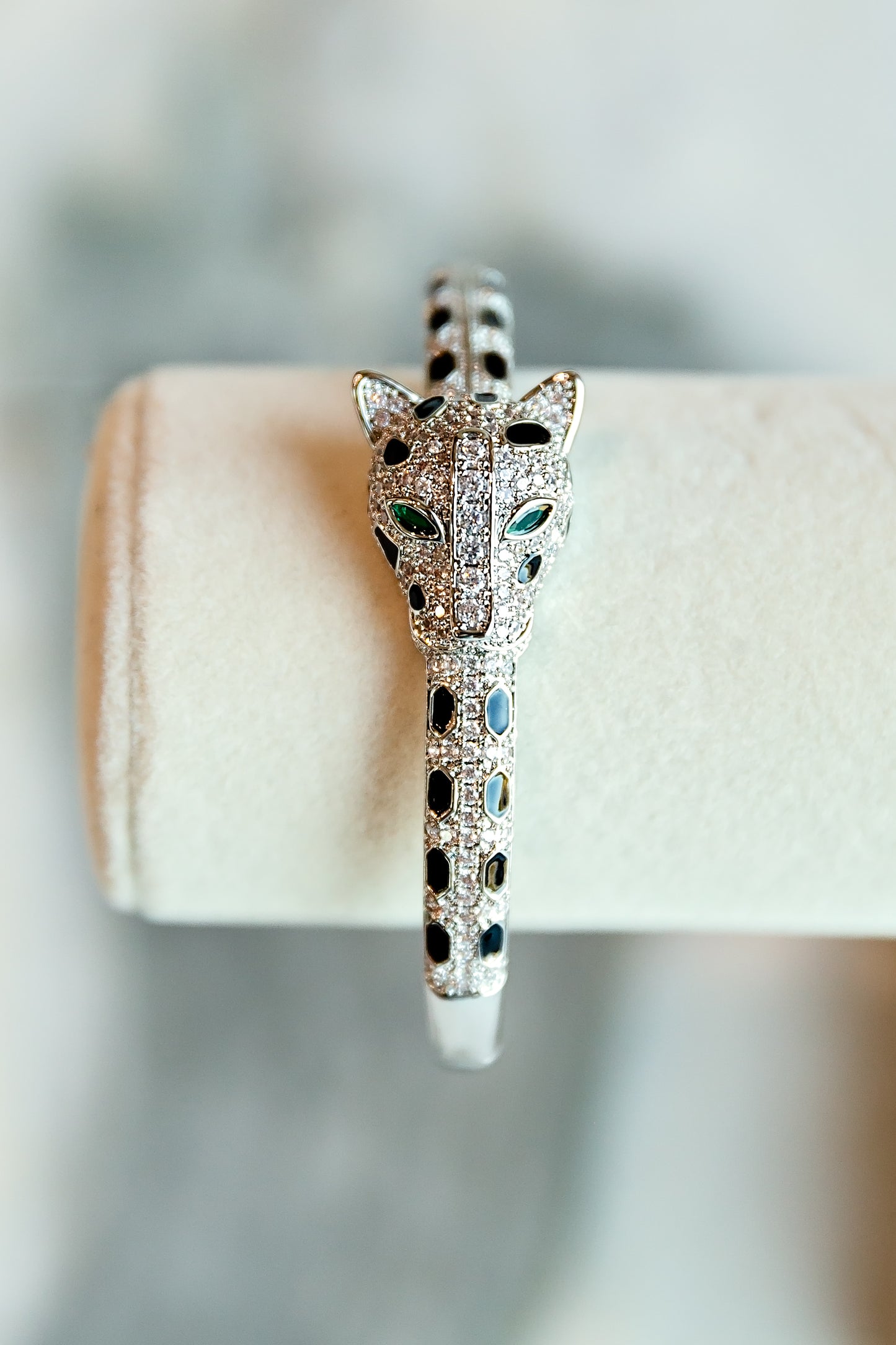 Pardos Bangle | Pre-Order