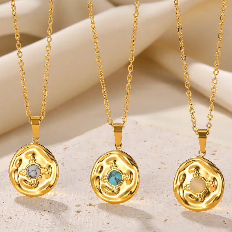 Maya Pendant Necklace (Pre-Order)