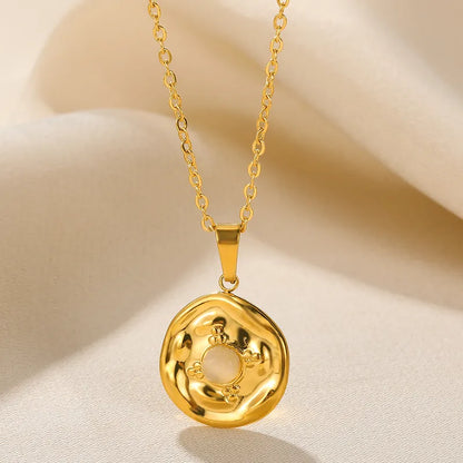 Maya Pendant Necklace (Pre-Order)