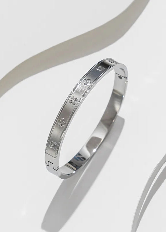 Blume Bangle